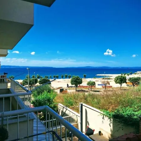 Waterloo Apartment *